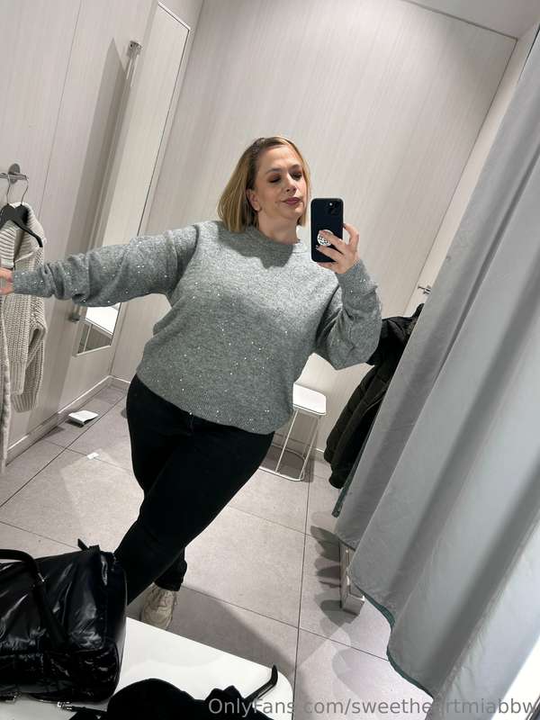 Come shopping with me hahaha ! Wanna guess what i bought ? 7