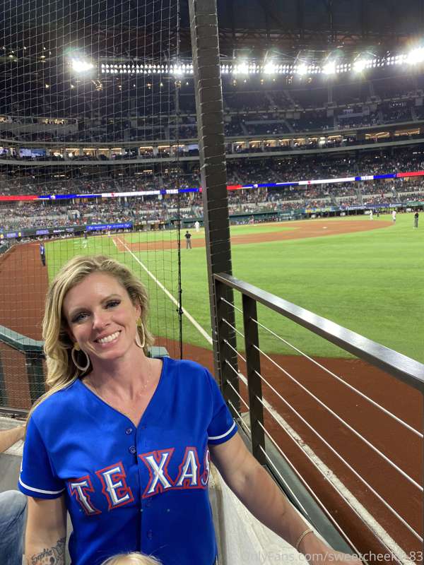 Rangers beat Red Sox!! Whoop whoop!! 🙌