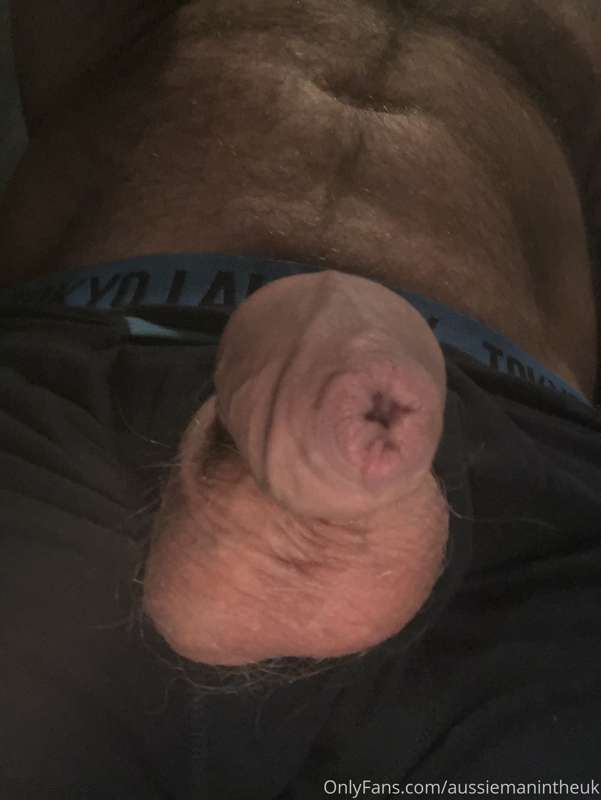 Hit like if you like my foreskin 👅😉