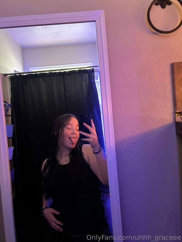 Hello babes! Please leave some comments on some good things ..