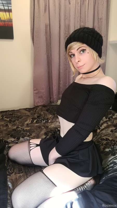 Cute lil slut set 7/10 x 8
