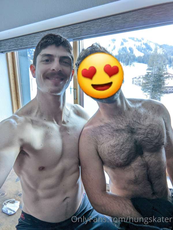 Went to the mountains to be a hung snowboarder for the weeke.. 8