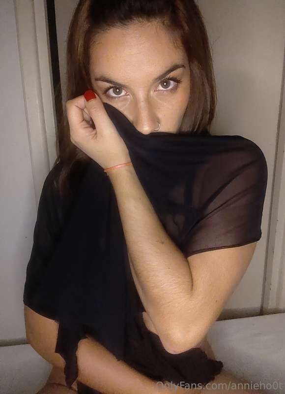 Annieho0T - Onlyfans - 05 May, 2025