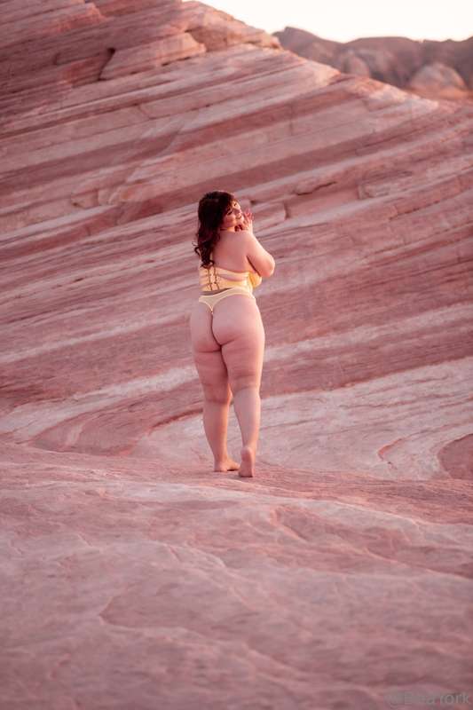 Yay! I finally get to share some beautiful shots from shooti.. 16