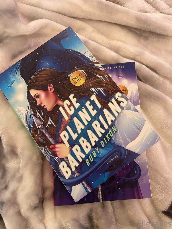 I got some juicy sci-fi erotica to read to you guys… if you ..