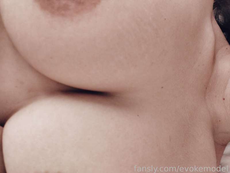 Evokemodel - Fansly - 26 Apr, 2022 6