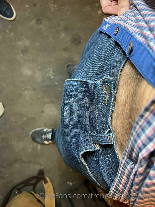 Big bulge?🍆😋😜
