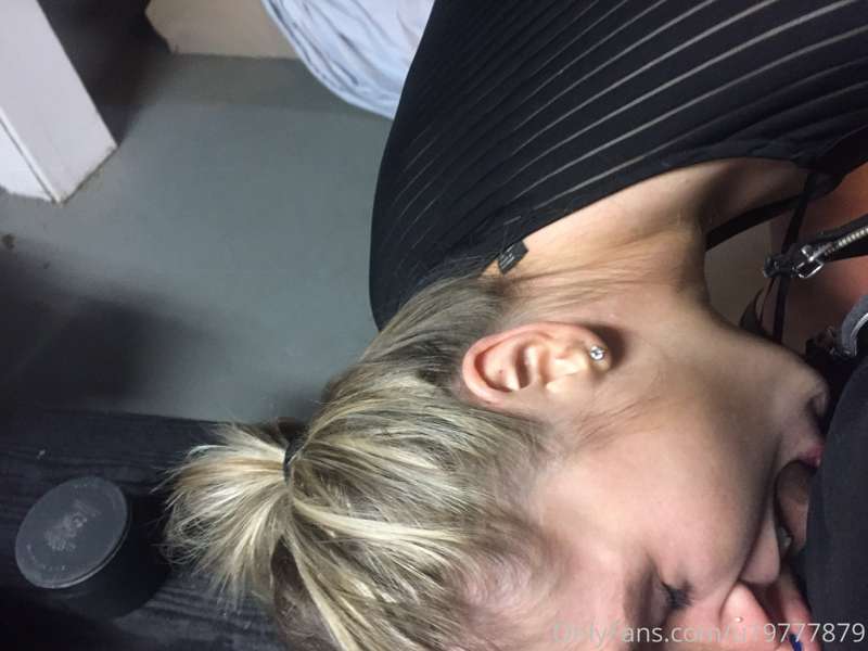 Love sucking dick 1