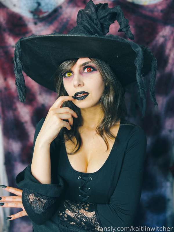 Kaitlinwitcher - Fansly - 31 Oct, 2023 5