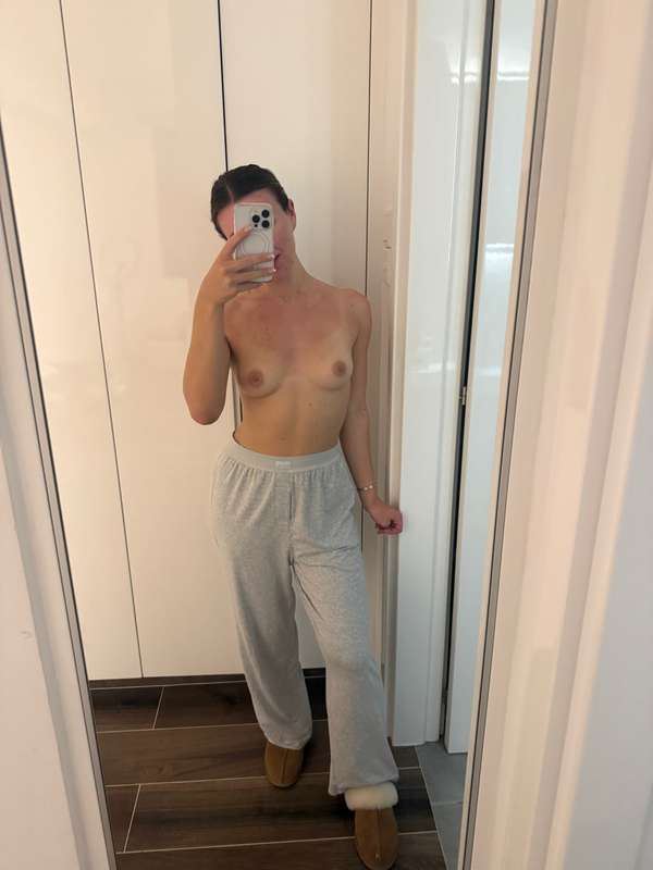 Am I BUSTY enough for you? 🍒 