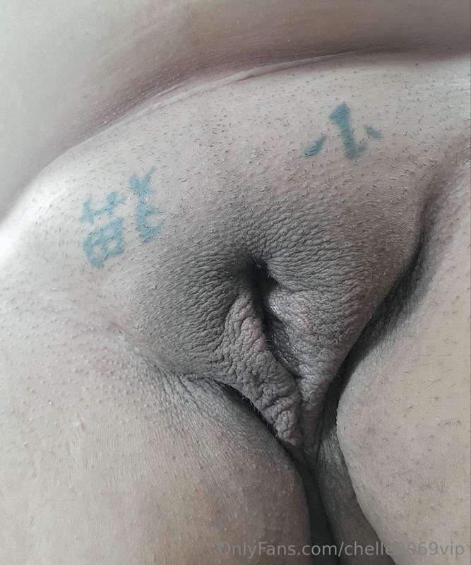Happy MILF MONDAY! 🥰 Today felt like a really good day to ju.. 10