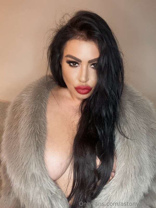 Astonvaleria - Onlyfans - 08 Jan, 2025 2
