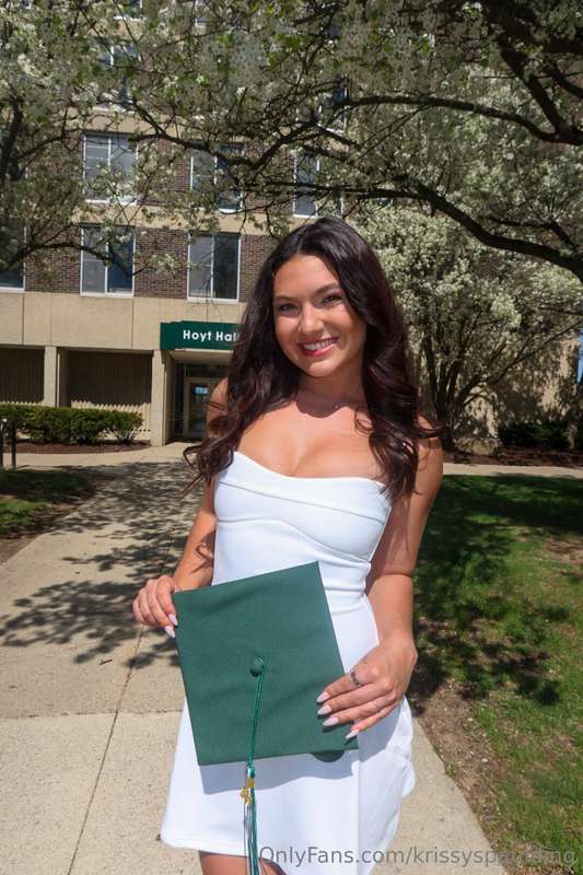 I did it guys!!! 🎓