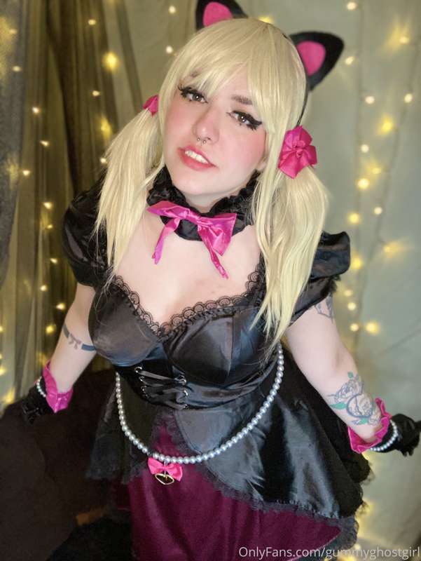 Wanna see what’s under Dva’s black cat skin? 💖🐈‍⬛ 7