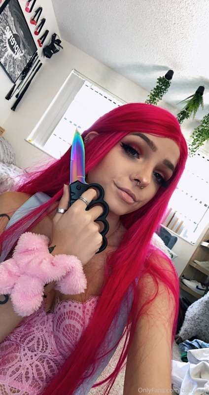 Some pics from this photo set 🍭🌩 pt. 1 2