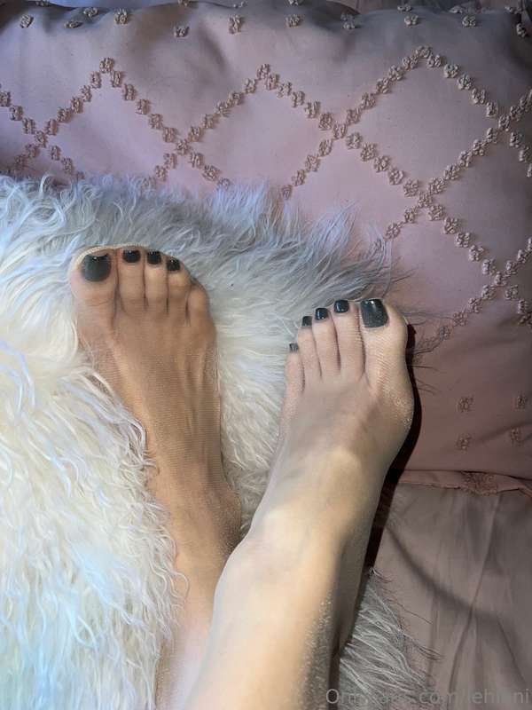 Have a very busy day today ~ and it’s hot out. So I’m wearin.. 1
