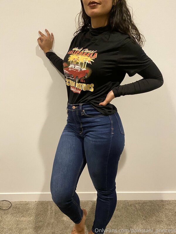 I shot a lot of new content last night ? Anything to keep yo.. 3