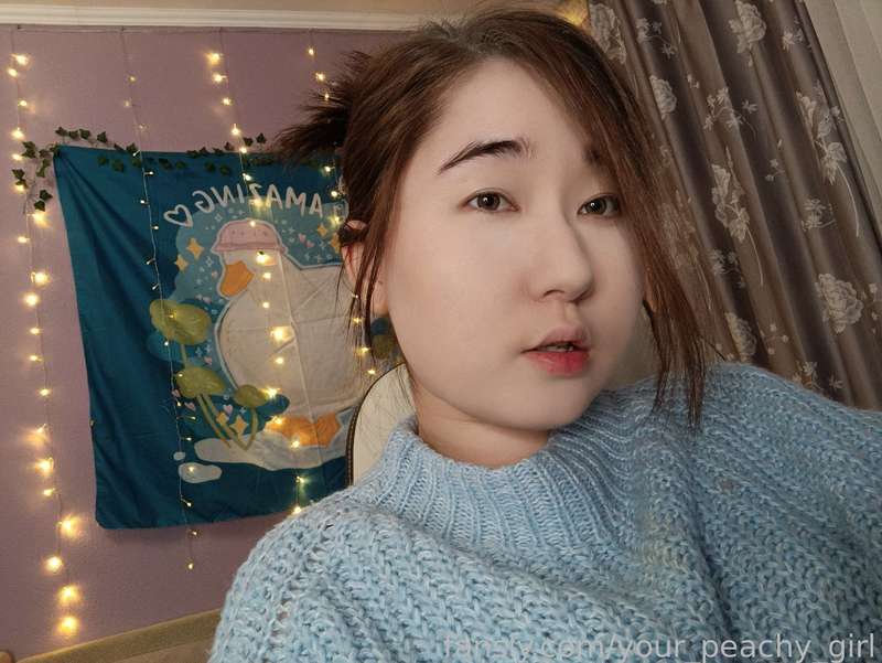 Your_Peachy_Girl - Fansly - 01 Jan, 2025
