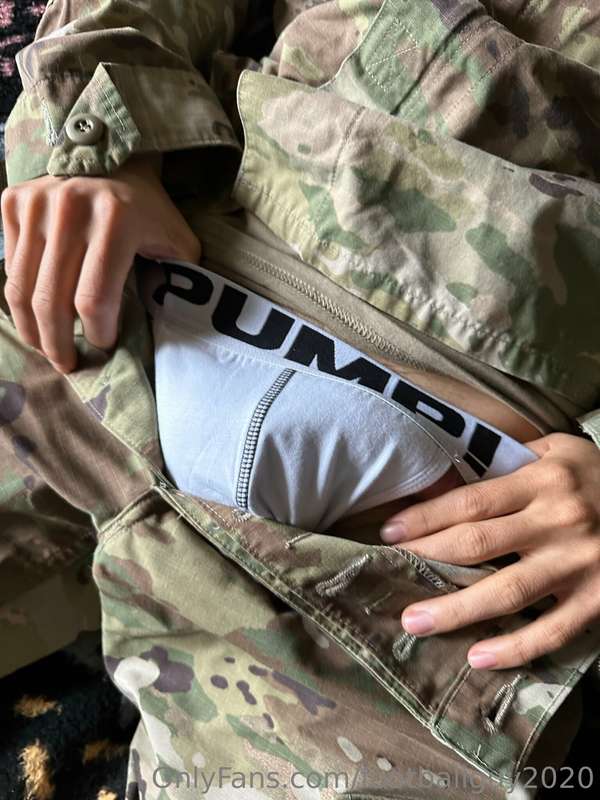 As promised - the full photo set of the private showing off .. 30