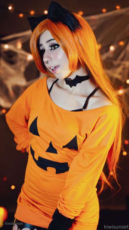 ITS SPOOKTOBER BITCHES. who wants me to send out my HD hallo.. 1
