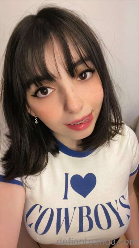 Some selfies for once 😄 Do you like my new shirt? 2
