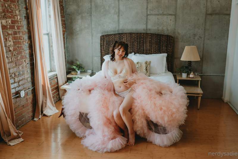 Sneak Peek for my Easter photoset! I had so much fun with th.. 6
