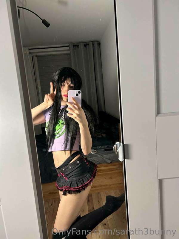 Am I not pretty enough for you?