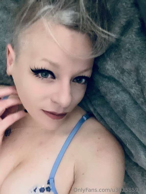 happy hump day 💋 10