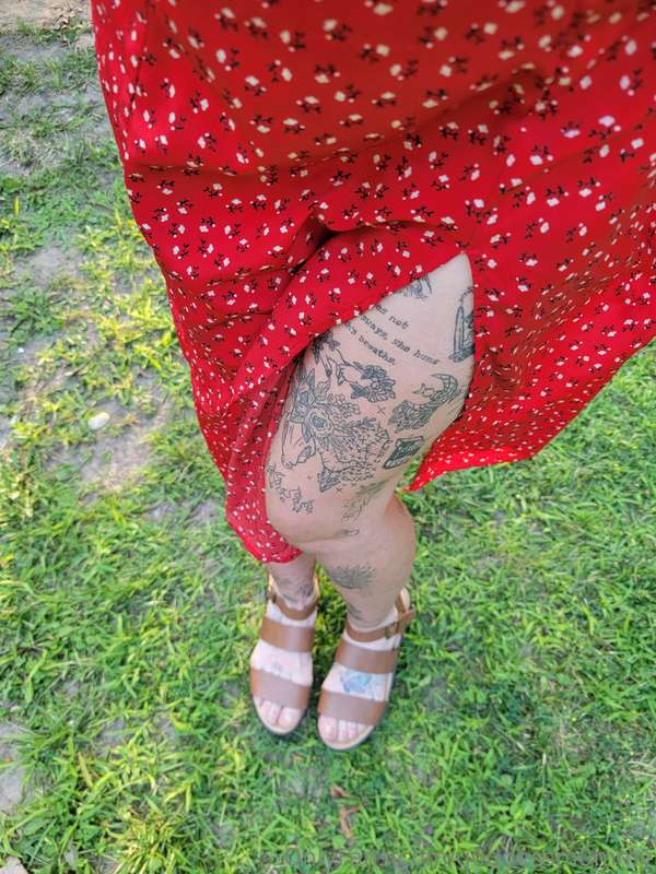 My cute outfit the other day for the pig roast 😋 😍 11