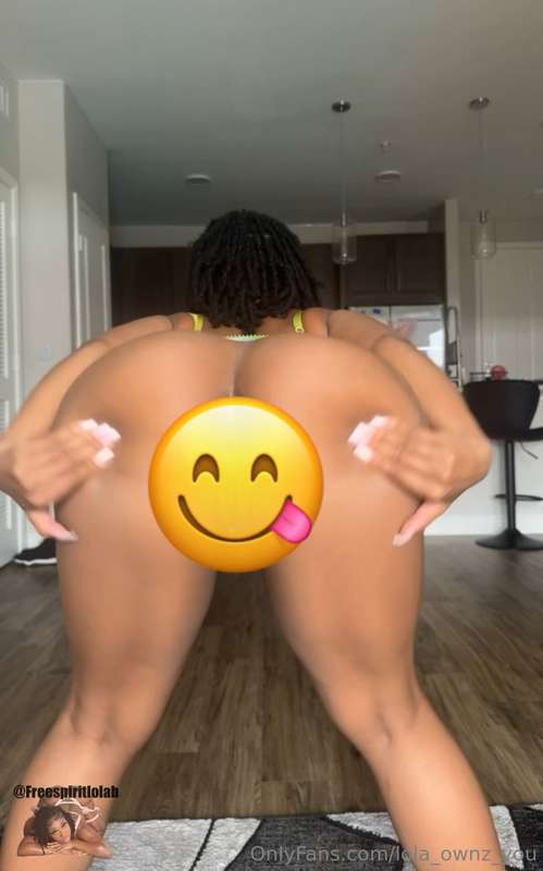 I know you miss me all up on you like this 😌🍑(Dm for the vid.. 1