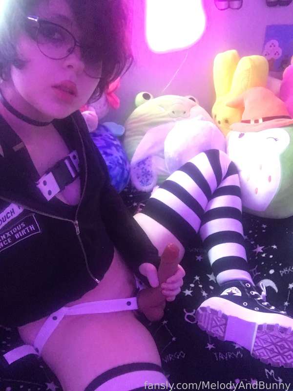Brokenbunnys - Fansly - 10 Sep, 2022 6