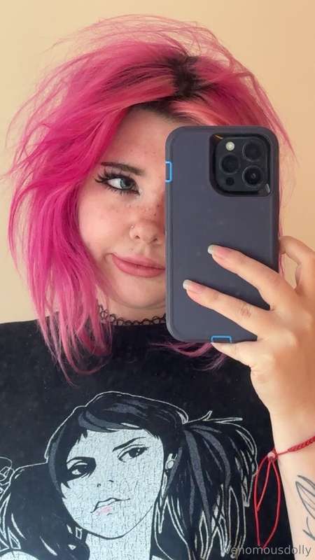 Come kiss my freckles :3