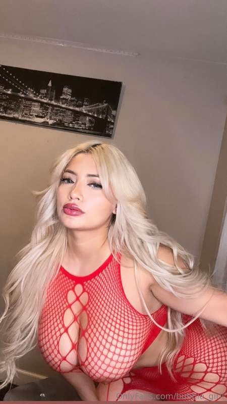 Imagine us fucking in doggy style, what would you do first? .. 3