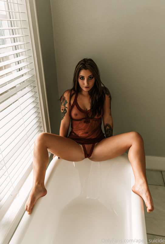 Who’s ready to see me get nude 11