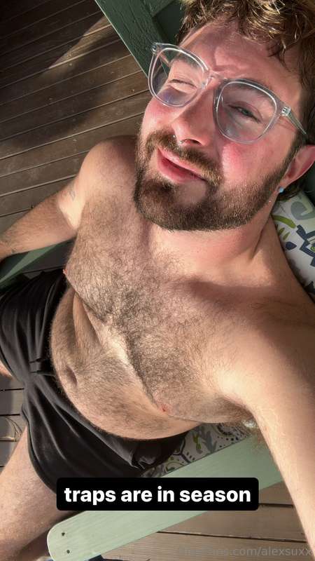 swipe to take my shorts off 🍆