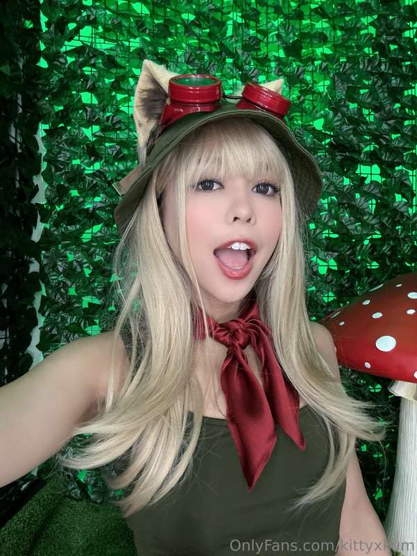 let's play? >:D ✧──⭒─⭑─⭒──✧ full set uploading tomorrow <3 17