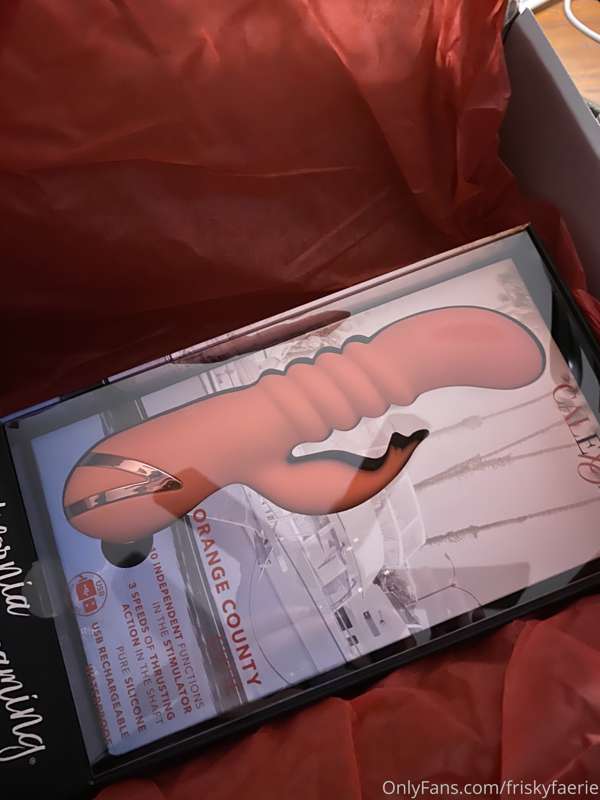 Got off work to find this sexy package! Can’t wait to have t.. 2