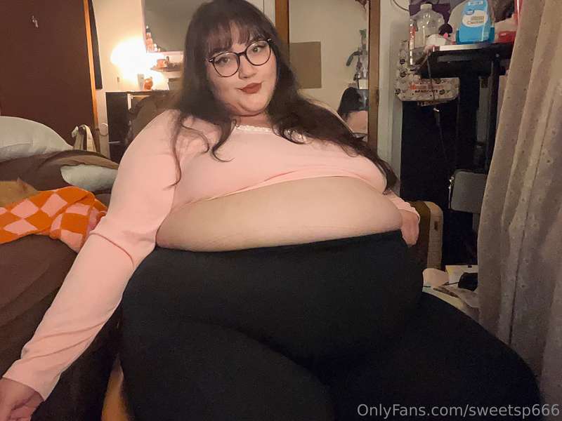 🍕🍕🍕🍕good ole pizza stuffing 🍕🍕🍕🍕(scroll to the end for vids!.. 2