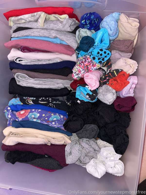 Step mommy’s panty drawer is all organized now! 💋