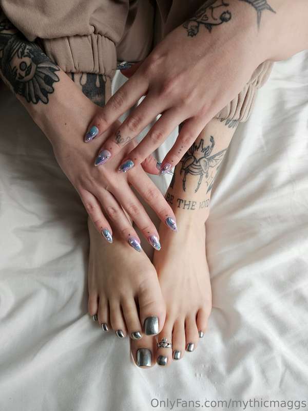 Fresh Mani/Pedi! 💜🩵