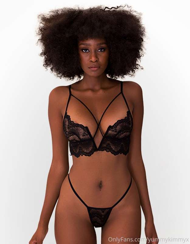 The lingerie in my last lingerie post was sold out in my siz.. 1