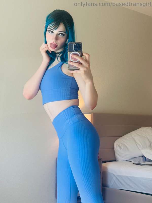 HD MIRROR PIC LEWDS STRAIGHT TO YOUR BRAINSTEM :3swipe to th.. 8
