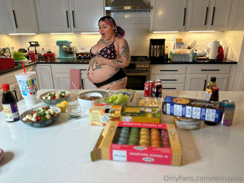 Look at all that food!! Streaming now!! 10