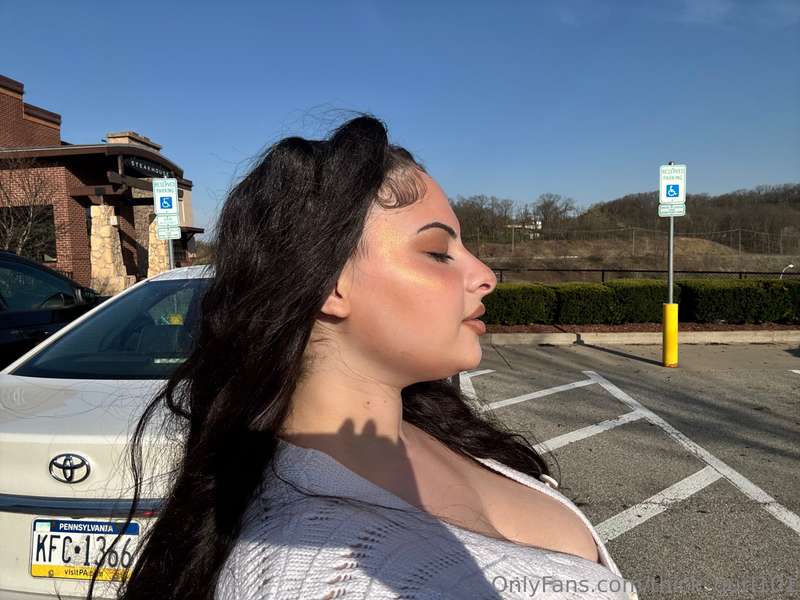 Swipe right silly 🤪 