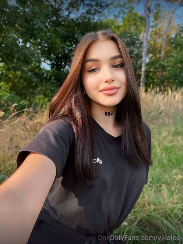 💞𝐅𝐑𝐄𝐄𝐄 𝐒𝐔𝐁𝐒𝐂𝐑𝐈𝐏𝐓𝐈𝐎𝐍💞 🟢CLICK HERE - @candytoyy🟢 This cutie is..