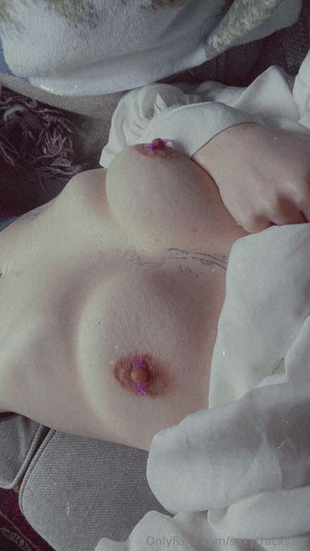 I’ll give you something to suck on 😛🥵🥵🥵 Nipple piercings mak..