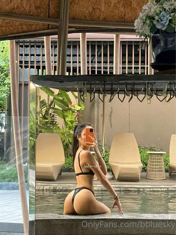 spend the day at the pool with me 🤭 do you think you could s..