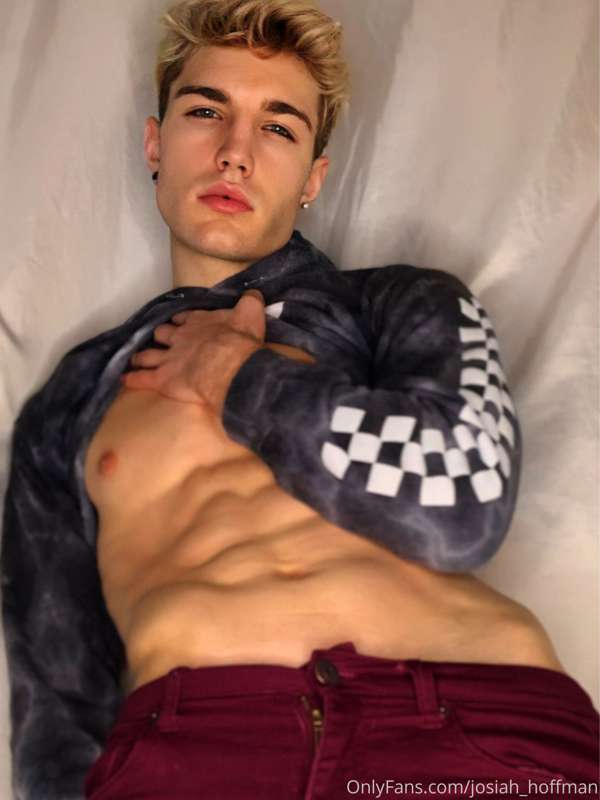 Which end do you want to play with? 😈 18