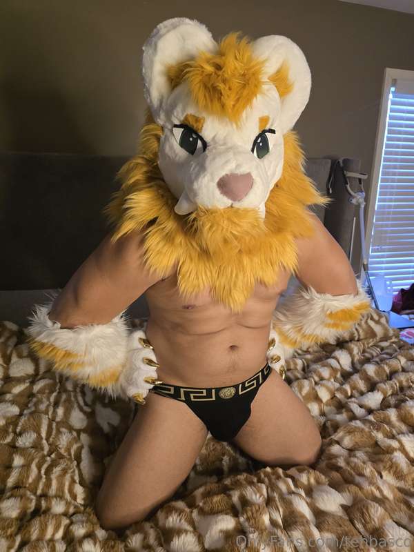 I love this blanket for August, it's just so sexy and soft a.. 9