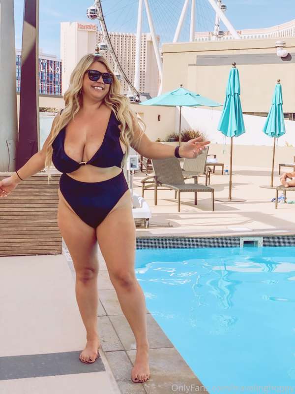 Pool Daze 😎 4